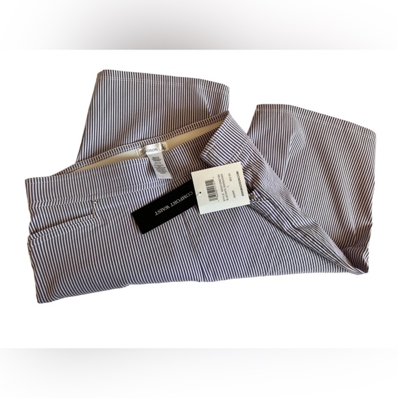 NWT 89TH Madison. Women Striped Short. Size L Color Blue White - Picture 7 of 12